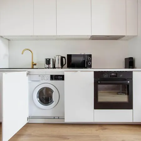 Apartament Blueground Vrsovice Near Grebovka Park Prg-15 *