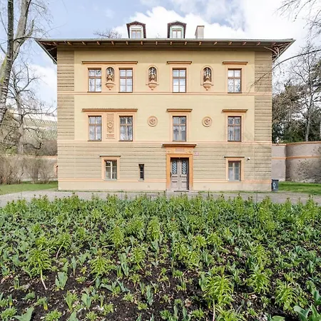 Appartamento Blueground Vrsovice Near Grebovka Park Prg-15 *